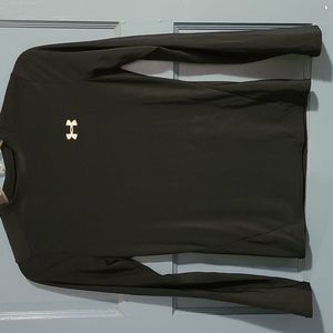 UA heat gear compression shirt
